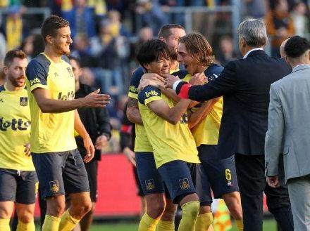 b体育-新球王来袭？日本24岁国脚比甲替补戴帽+带队逆转